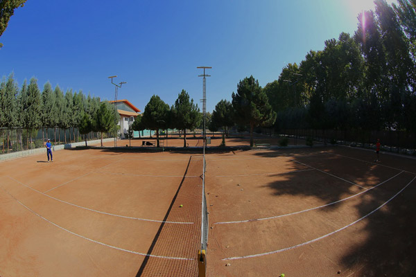 باشگاه تنیس در کرج
